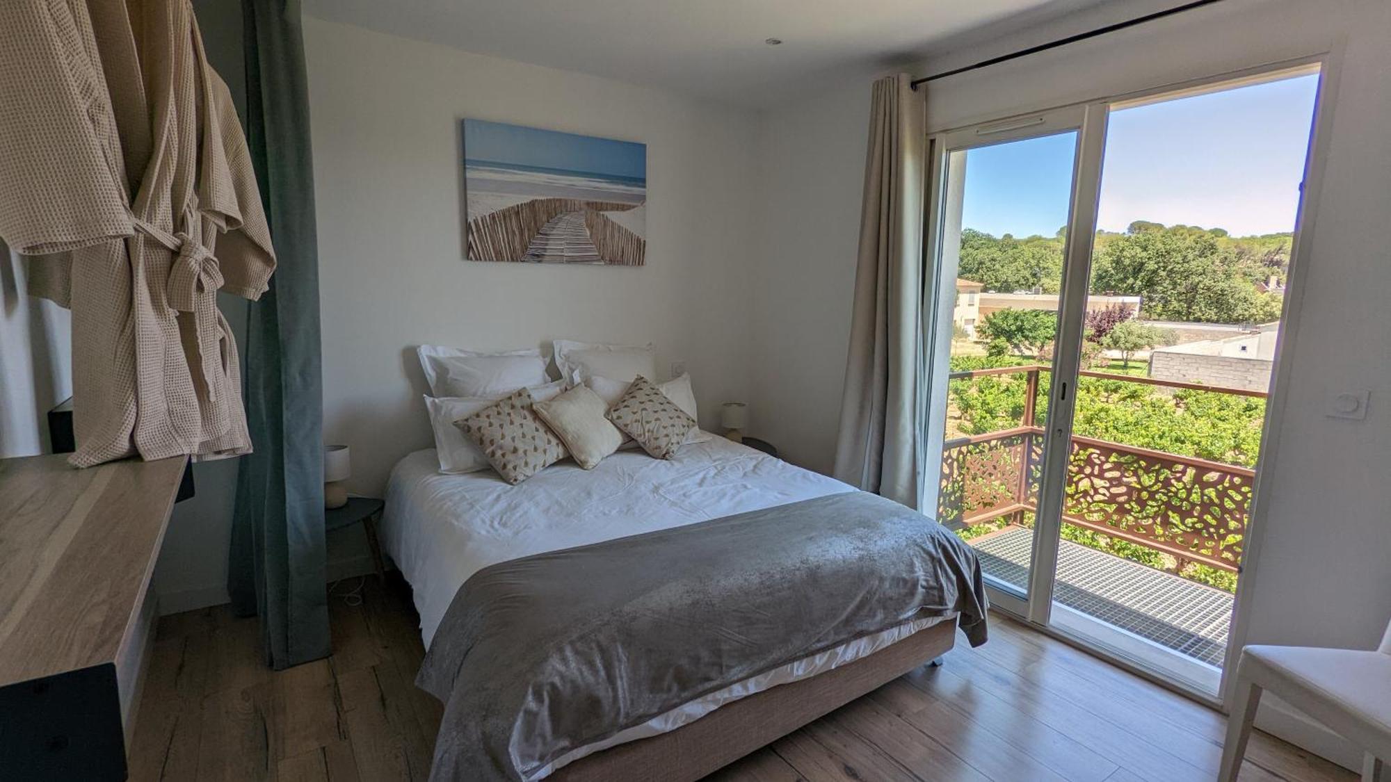 Chambre L A Tavel Ngoại thất bức ảnh